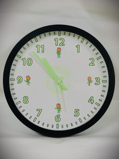 Yali Wall Clock (Glow In Dark)